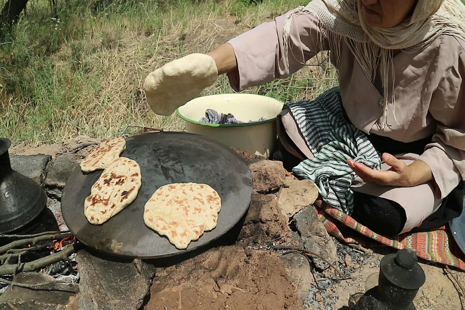 پخت نان تورته، سنتی دیرینه در خراسان شمالی