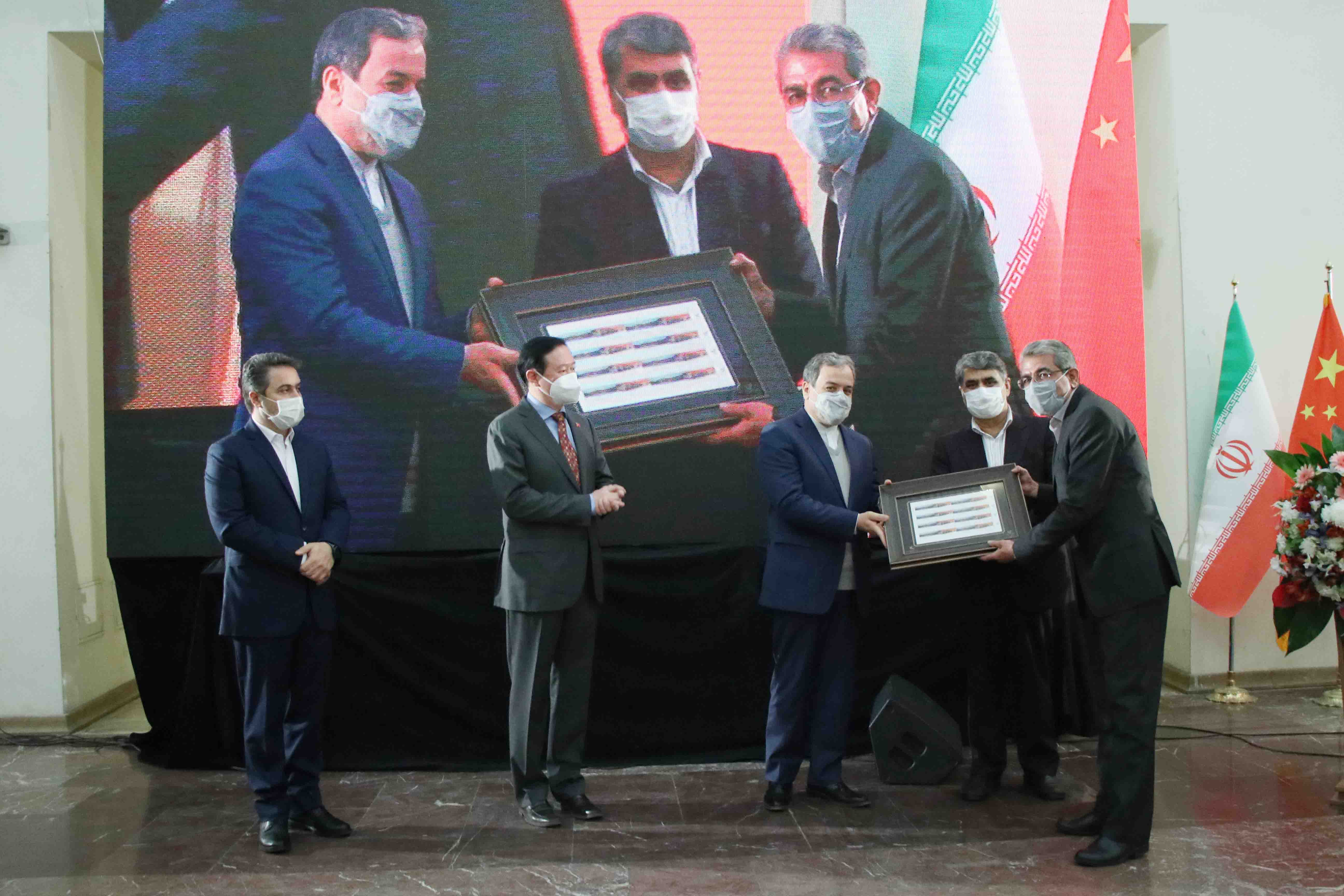 نخستین نمایشگاه مشترک تمبر ایران و چین افتتاح شد