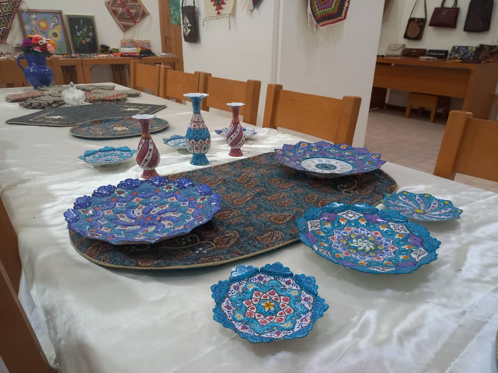 نمایشگاه صنایع‌دستی به مناسبت روز زن در شهرستان سلطانیه
