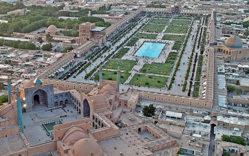 اصفهان نصف جهان ،شهر ادیان