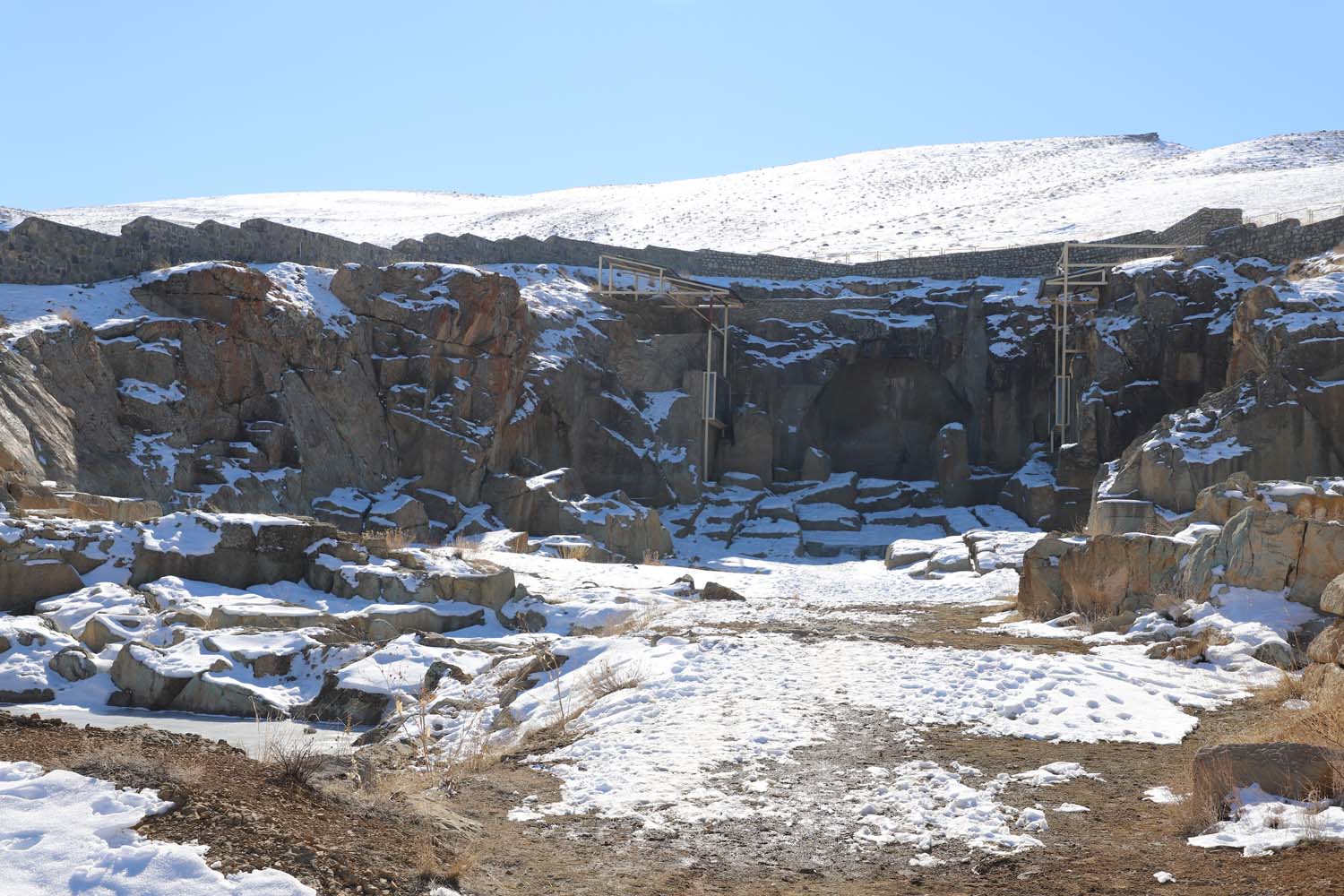 داش کسن، معبد اژدهای سنگی در زنجان