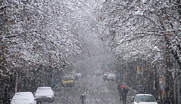 برف و باران در جاده‌های ۸ استان