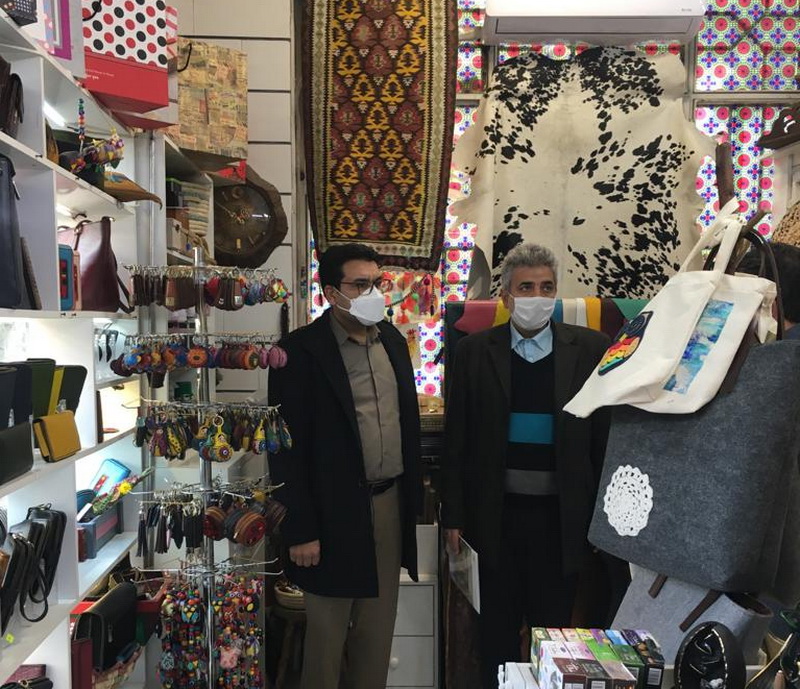 صدور ۲ مجوز فعالیت فروشگاه صنایع‌دستی در قزوین