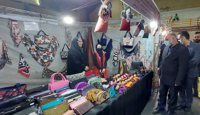 افتتاح نمایشگاه صنایع‌دستی و جشنواره اقوام ایرانی در آبیک