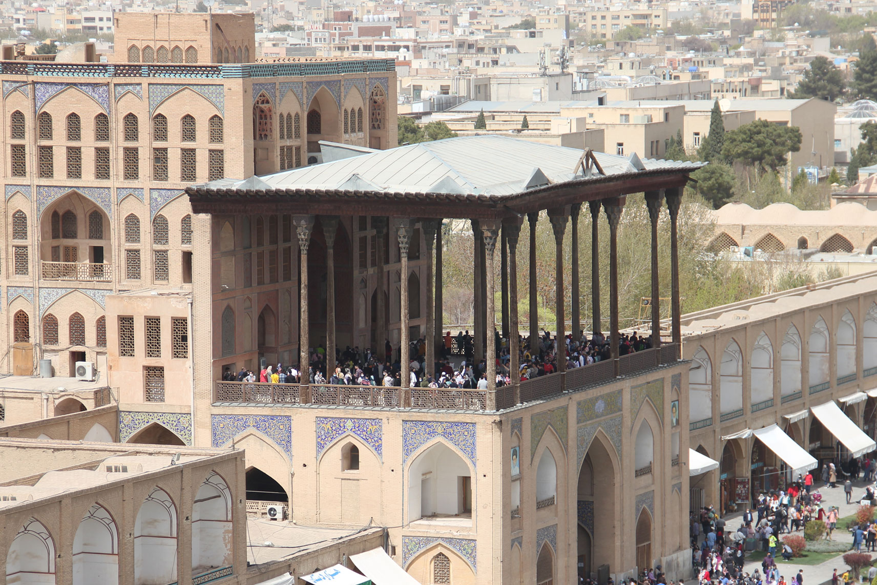 کاخ عالیقاپو صدرنشین بازدید بناهای تاریخی استان اصفهان