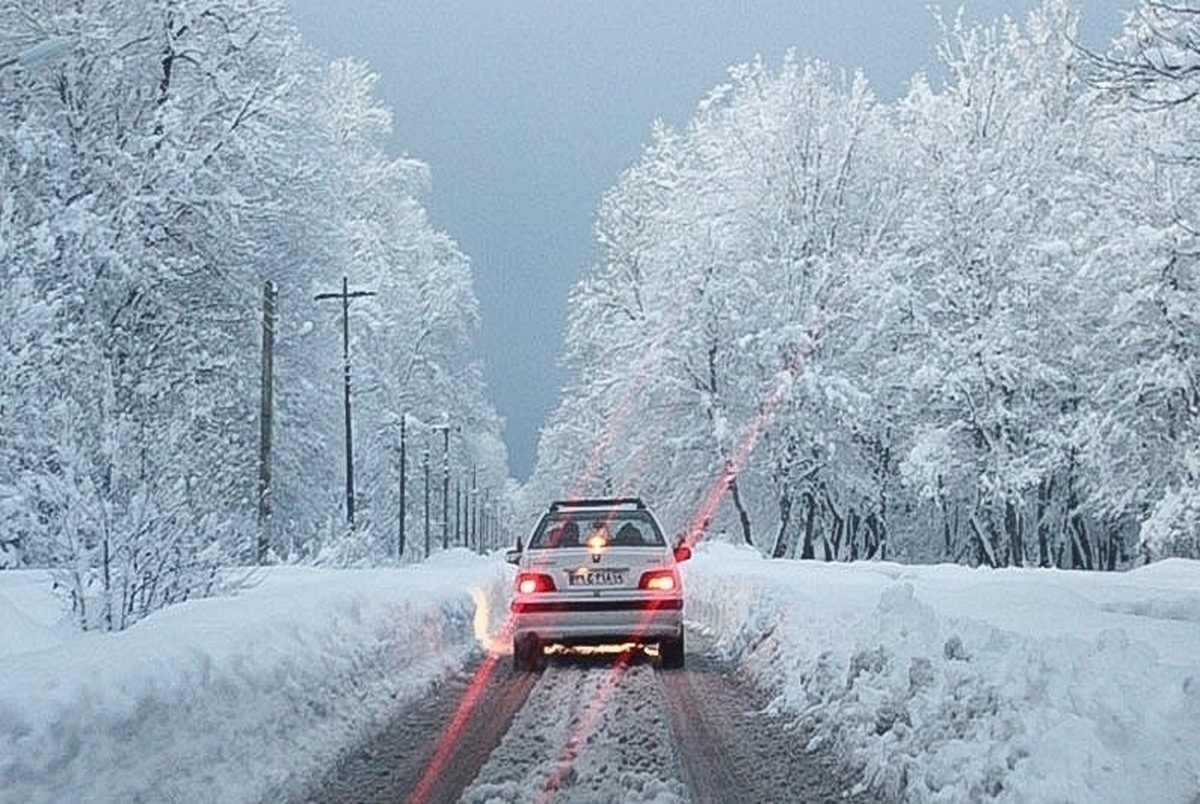 رانندگان در محورهای کوهستانی با تجهیزات زمستانی سفر کنند/ افزایش تصادفات در محورهای لغزنده