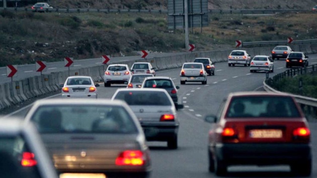متوسط تردد بین استانی روزانه در تمام کشور به 2میلیون و 27هزار و 495 وسیله نقلیه رسید