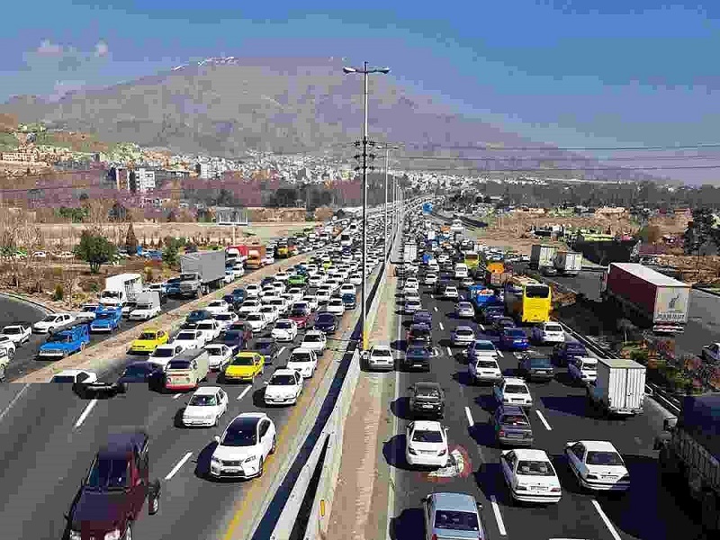 ورود بیش از ۳ میلیون خودرو به استان قم در ایام نوروز