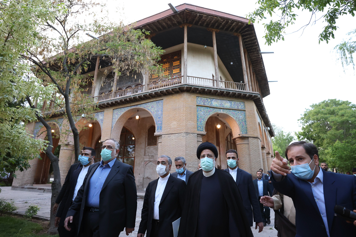 بازدید رئیس‌جمهوری از دولتخانه صفوی قزوین