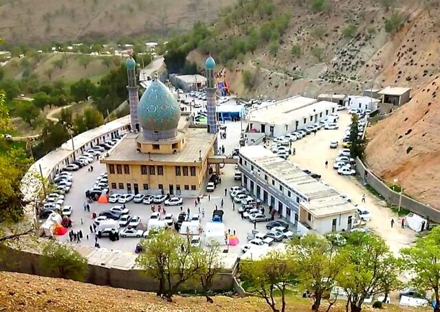 حضور بیش از ۳۰ هزار زائر در بقعه متبرکه امامزاده سید محمود (ع) کهگیلویه