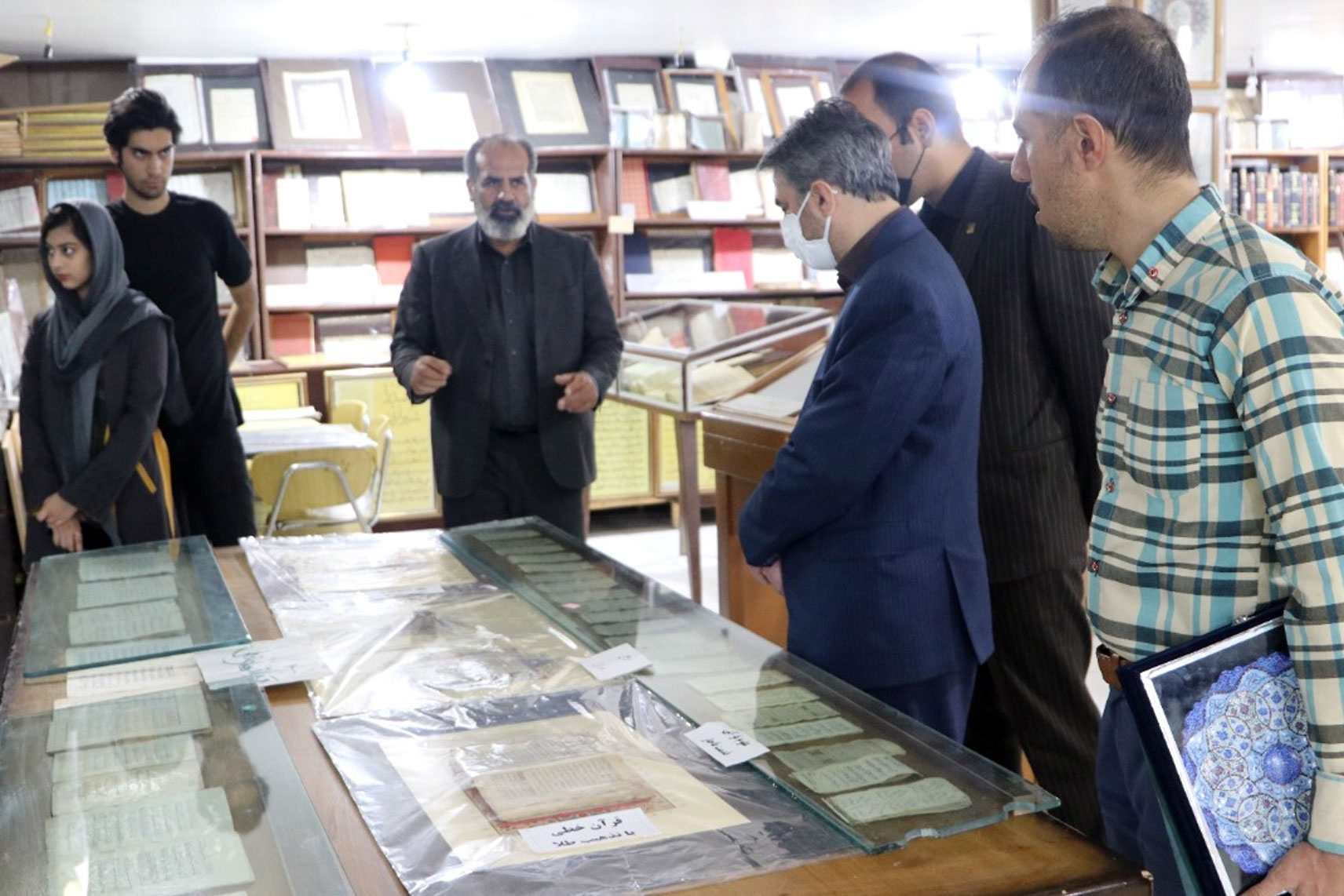 افتتاح نمایشگاه قرآن‌های نفیس خطی در فولادشهر اصفهان