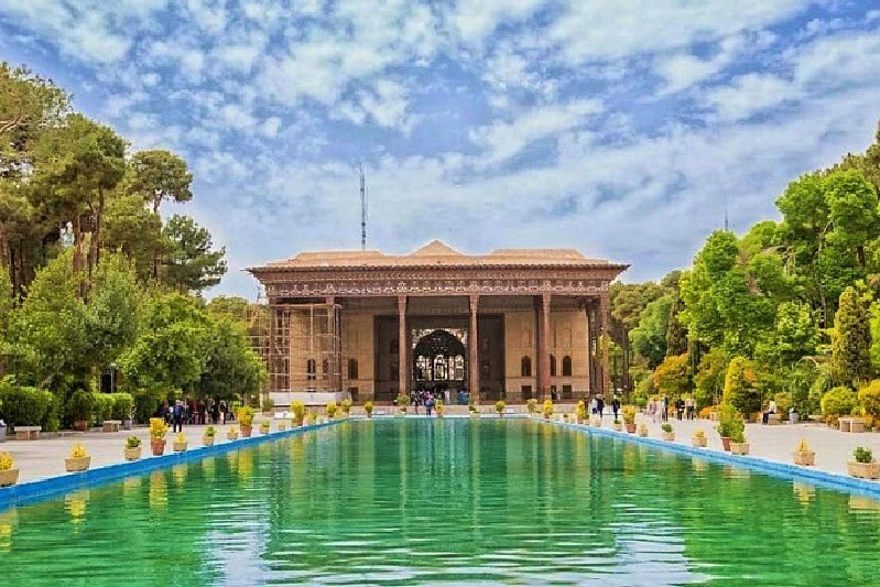 تعطیلی کاخ چهلستون، منارجنبان، باغ فین و آتشگاه اصفهان در روز طبیعت