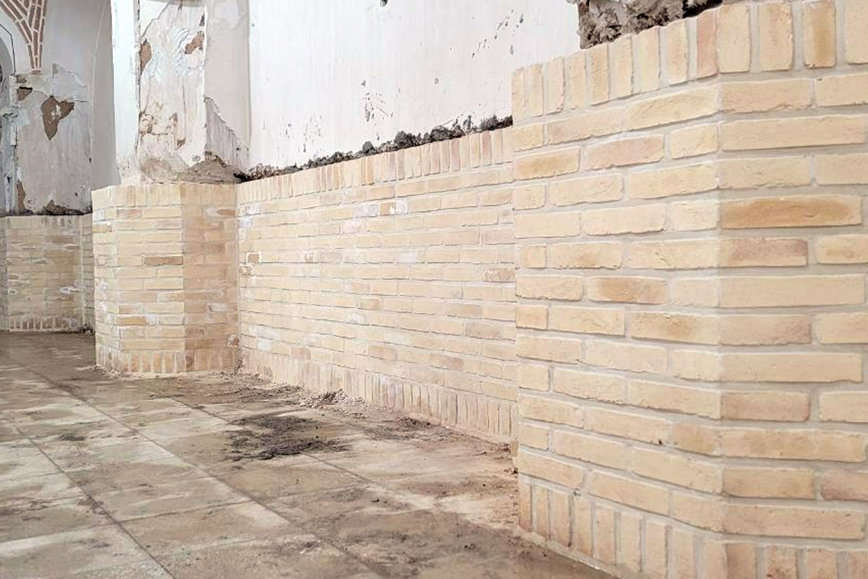 پایان مرحله اول مرمت مسجد تاریخی قائمیه نوش‌آباد