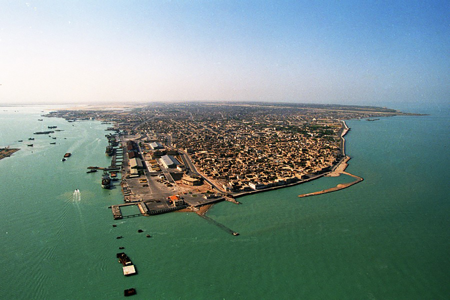 سواحل زیبای خلیج‌فارس در بوشهر