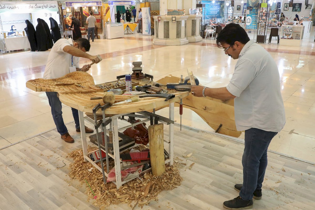 حضور هنرمندان صنایع‌دستی در نمایشگاه قرآن