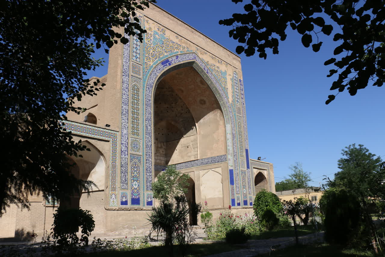 واگذاری کارگاه‌های صنایع‌دستی مصلی تاریخی مشهد با عنوان خانه صنایع‌دستی