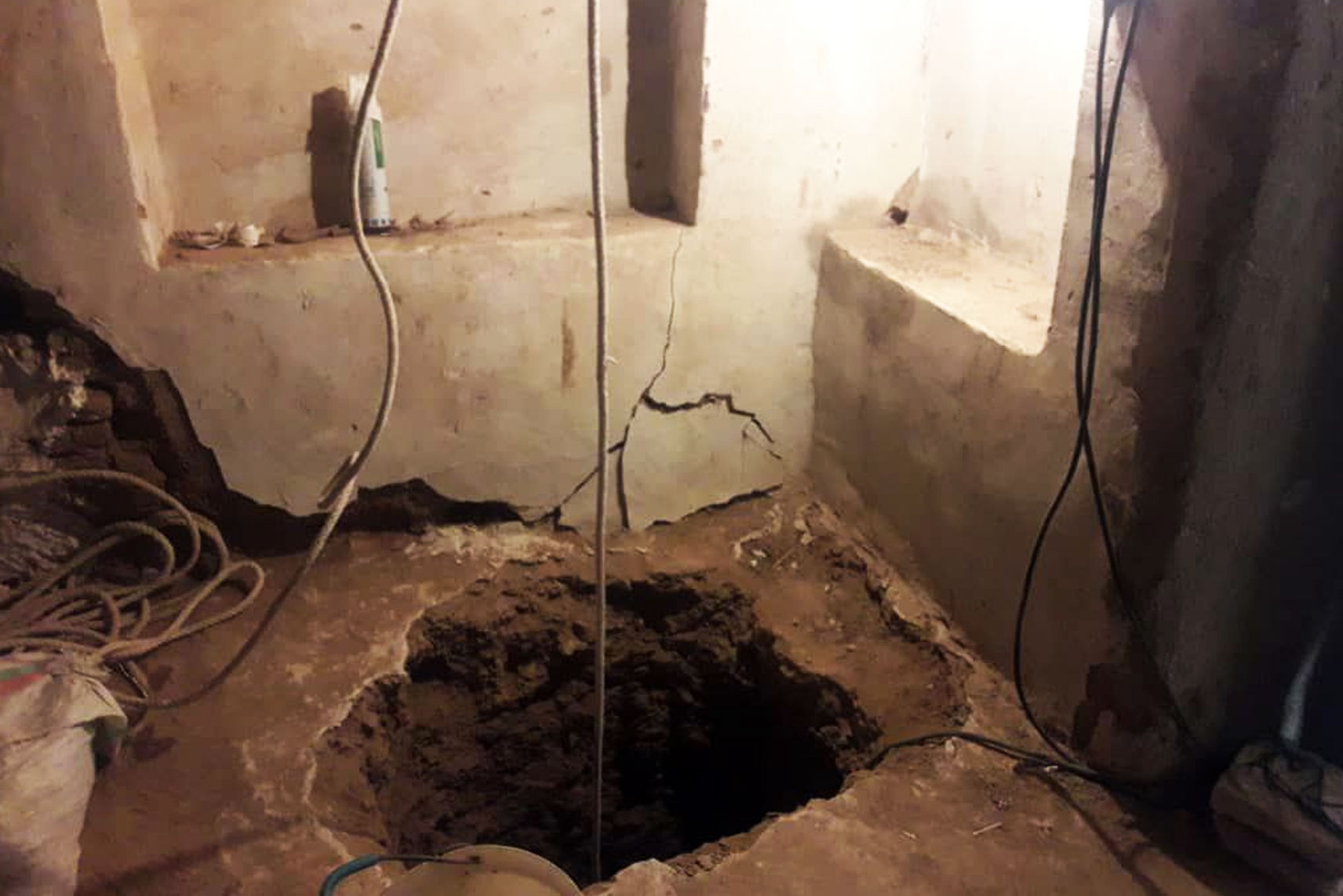 دستگیری حفاران غیرمجاز در یکی از خانه‌های تاریخی شهر ابوزیدآباد