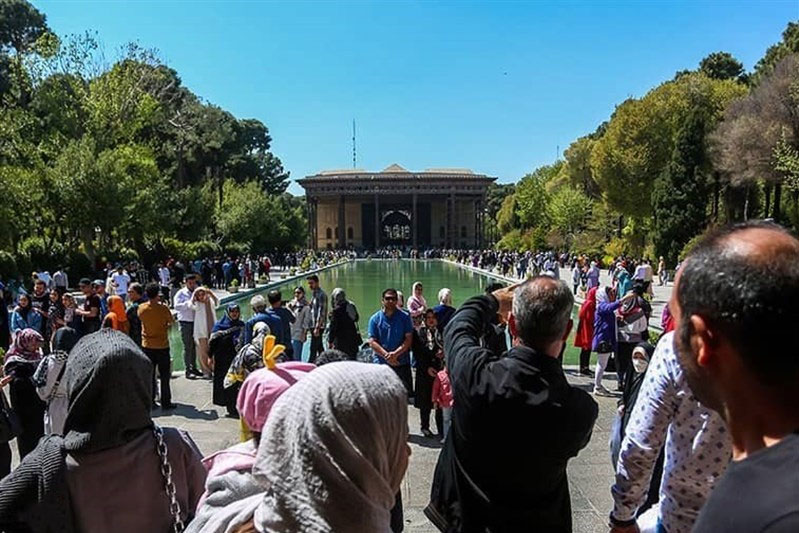 بازدید بیش از 500هزار گردشگر در تعطیلات عید فطر از بناهای تاریخی استان اصفهان