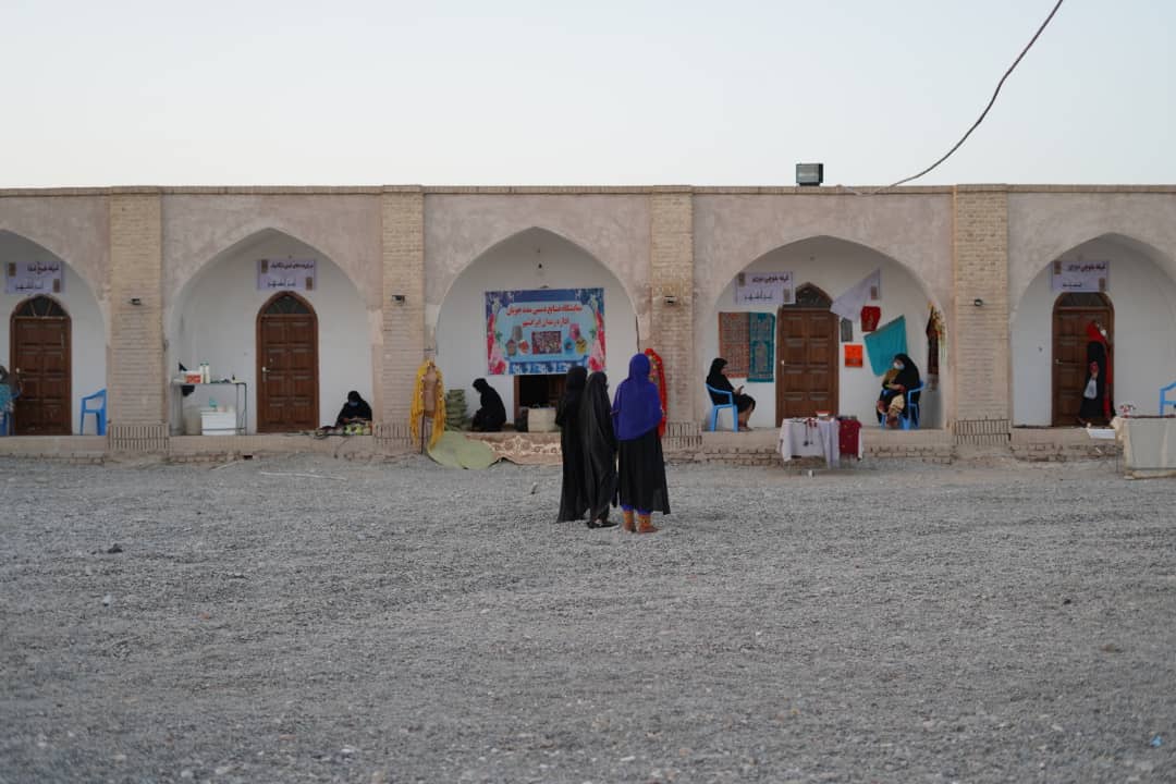 برپایی نمایشگاه صنایع‌دستی در قلعه ناصری ایرانشهر
