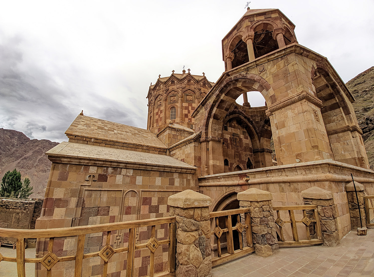 کلیسای سنت استپانوس ، برگی از تاریخ مسیحیان در جلفا