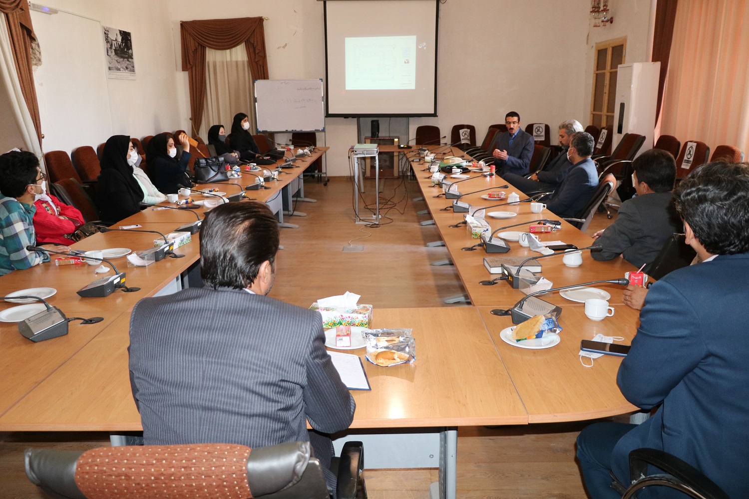 نشست تخصصی مرمت بناهای سنگی خراسان شمالی برگزار شد