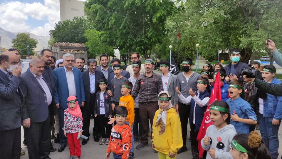 استقبال کودکان پایگاه مقاومت مسجد‌المهدی و هیئت مهدویون ماکو از مهندس ضرغامی