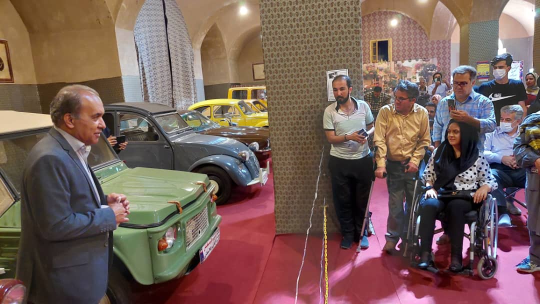 گرامیداشت روز موزه و معلولیت در موزه خودروهای تاریخی و کلاسیک یزد