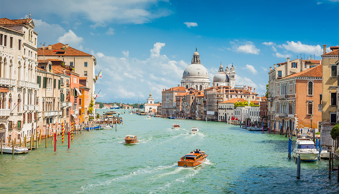 بازگشت صنعت گردشگری ایتالیا به سطح پیش از کرونا در سال 2023