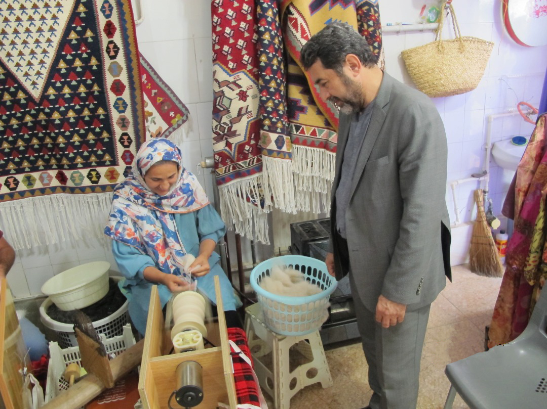 افتتاح 2 کارگاه تولید محصولات صنایع‌دستی در رضوانشهر