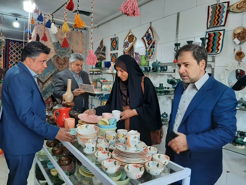 افتتاح اولین فروشگاه روستایی صنایع‌دستی در قزوین