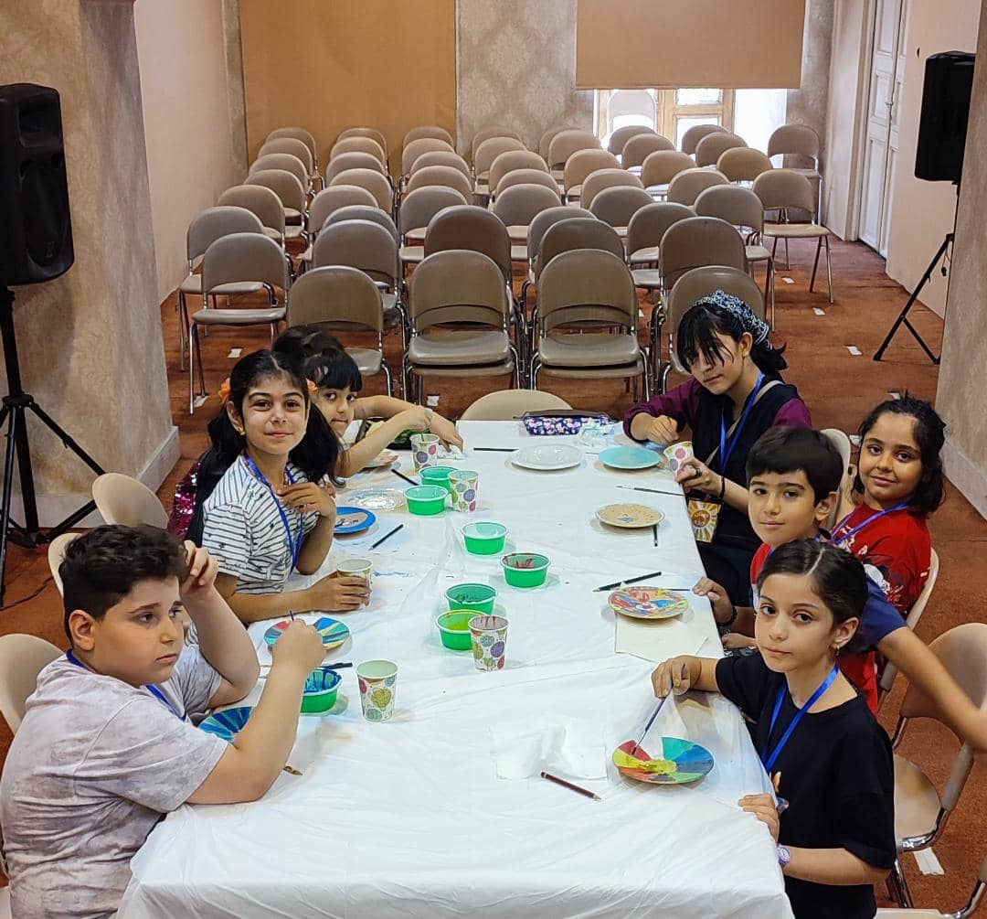 کارگاه صنایع‌دستی برای کودکان در کاخ گلستان برگزار شد