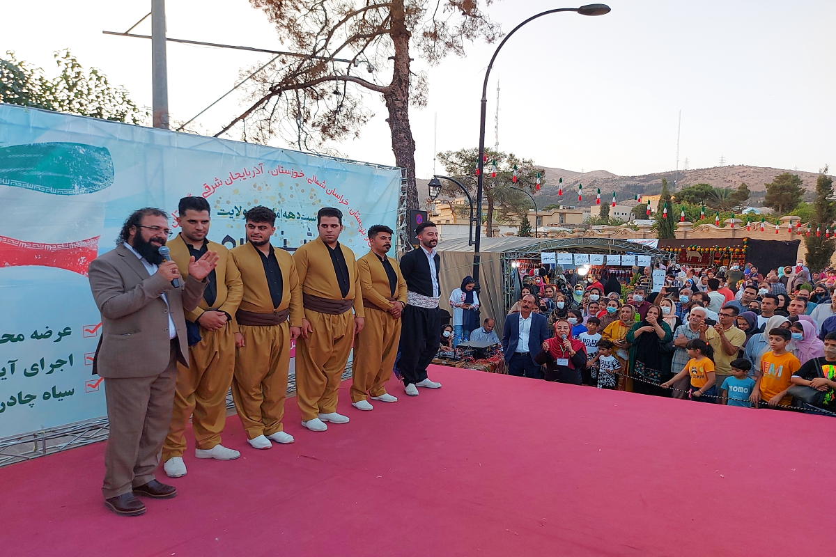 اجرای گروه هنری شنه شاهو از کردستان در جشنواره اقوام ایران‌زمین شیراز
