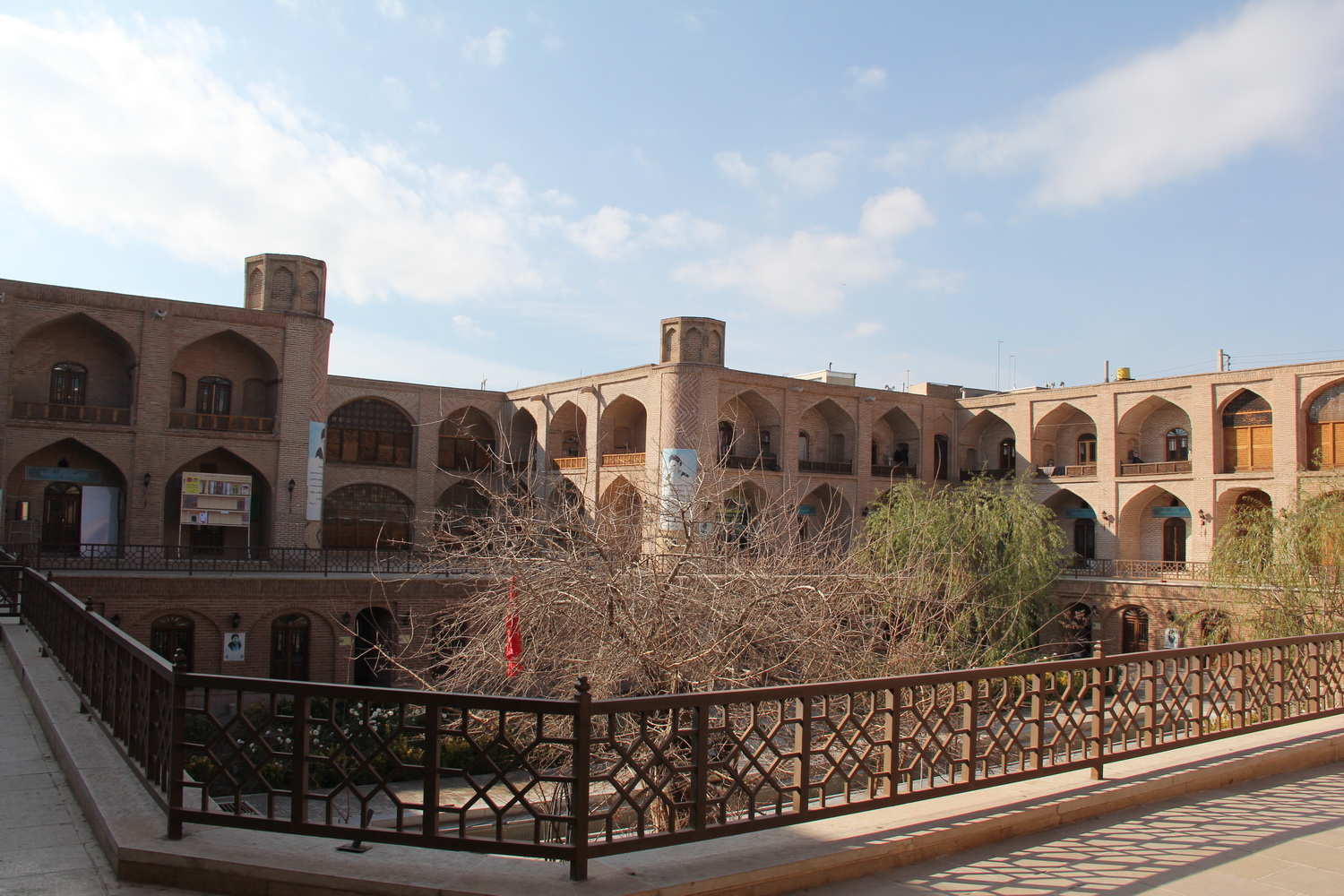 مسجد و مدرسه صالحیه بزرگ‌ترین مدرسه علمیه ایران در دوره قاجار