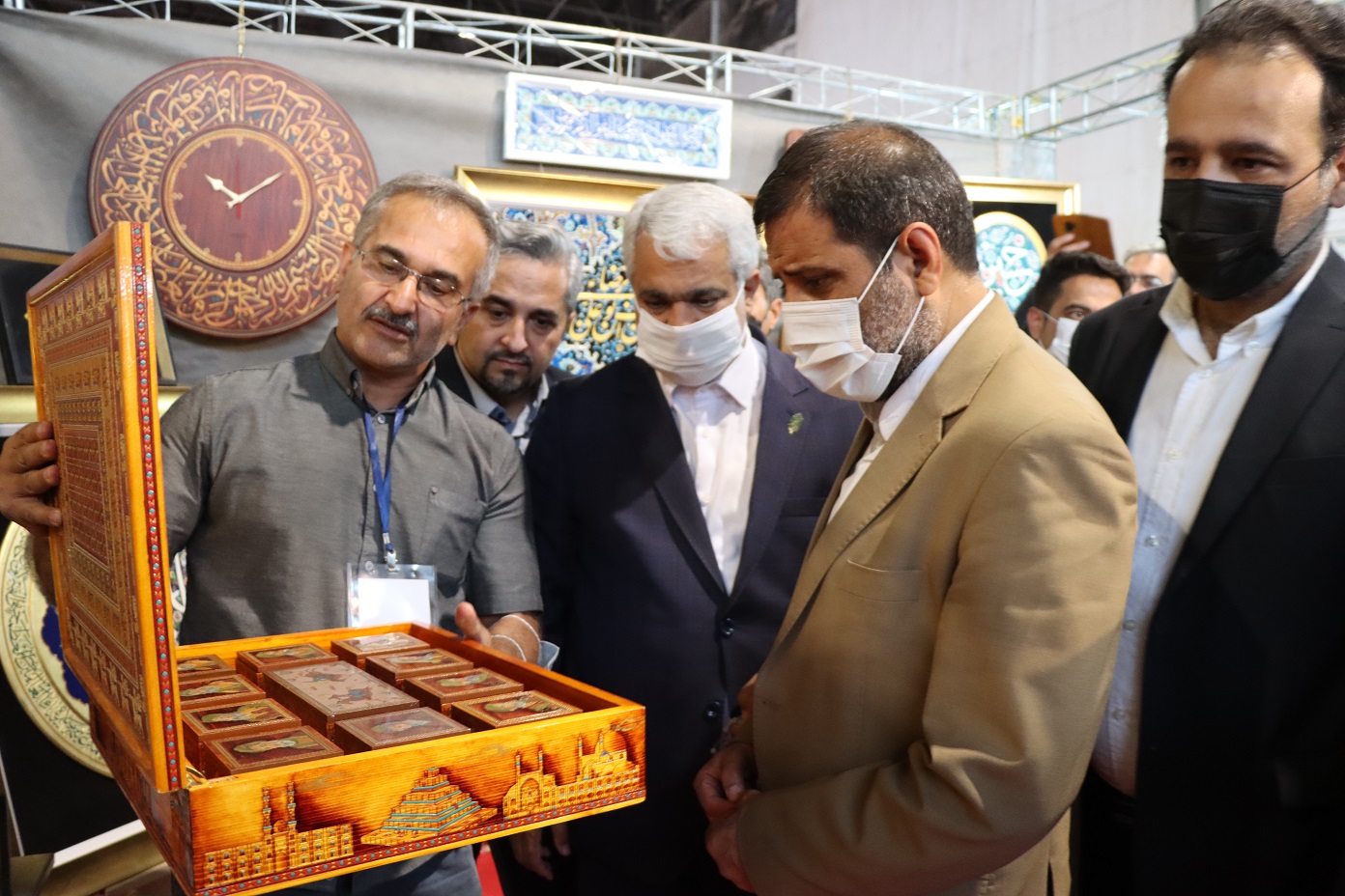 افتتاح یازدهمین نمایشگاه سراسری صنایع‌دستی و هنرهای سنتی در مشهد