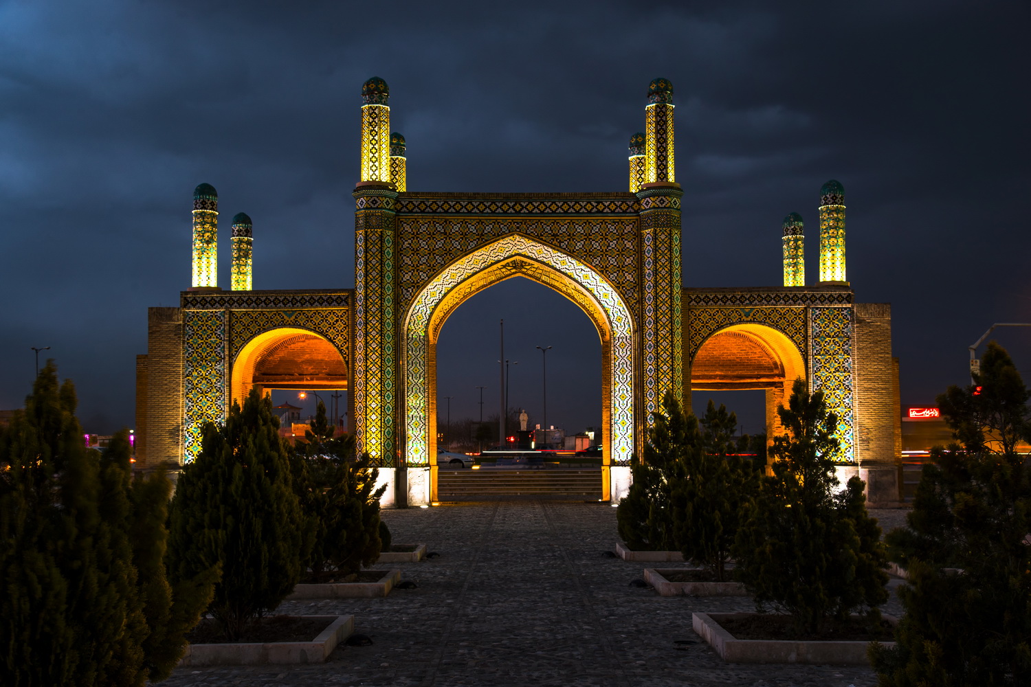 قزوین، شهر دروازه‌های تاریخی