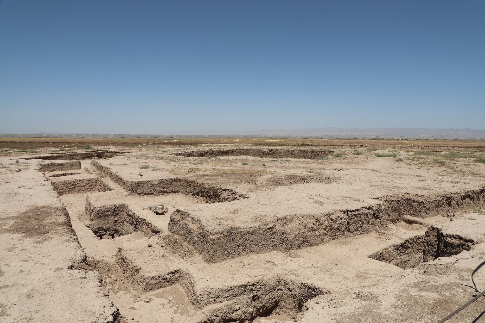 محوطه باستانی قره‌حسنلو نمین حفاظت می‌شود