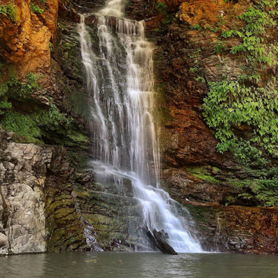 آبشار دودوزن، جلوه‌ای بی‌نظیر از طبیعت گیلان