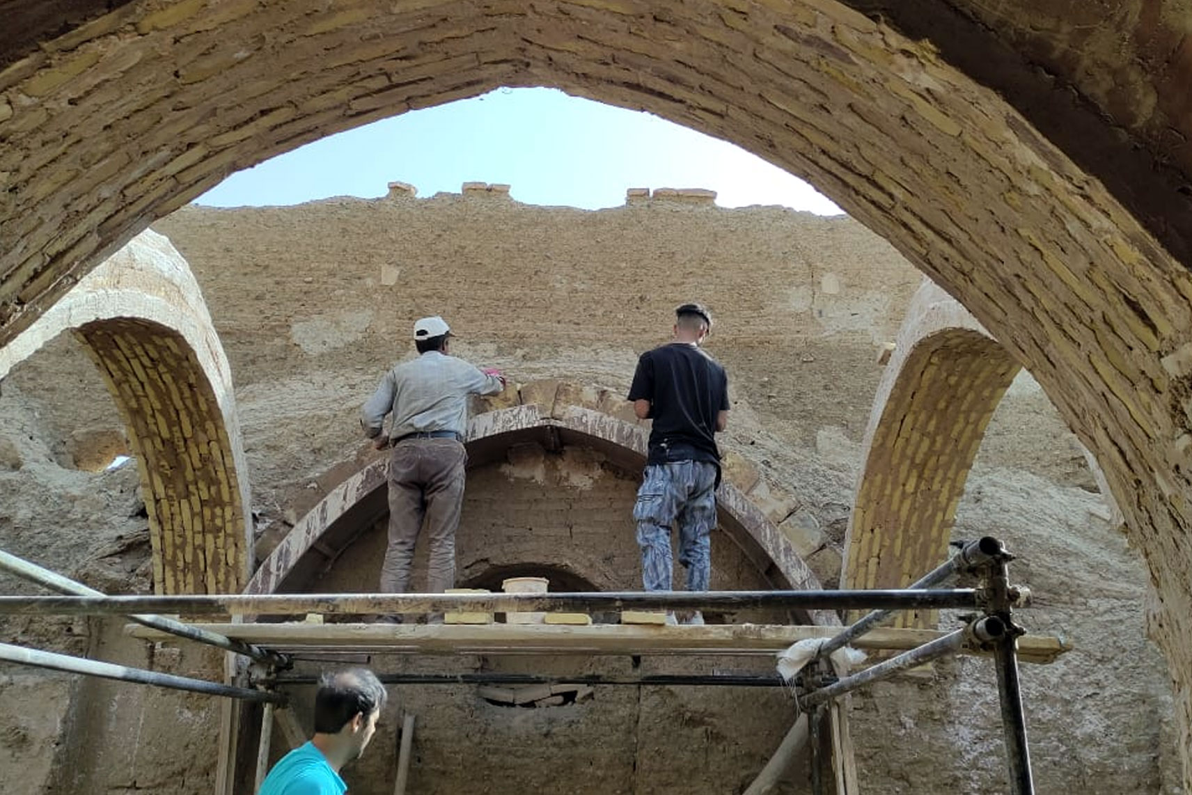 آغاز مرحله جدید مرمت قلعه تاریخی قمیشلو در تیران