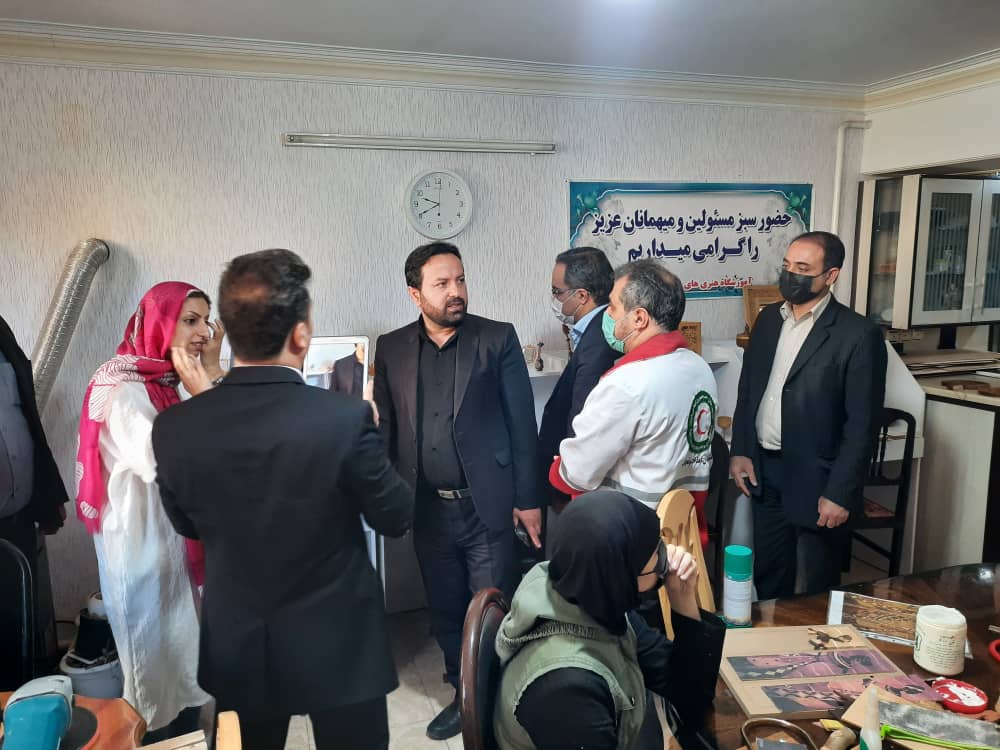 افتتاح كارگاه صنایع‌دستی معرق‌کاری در ابهر