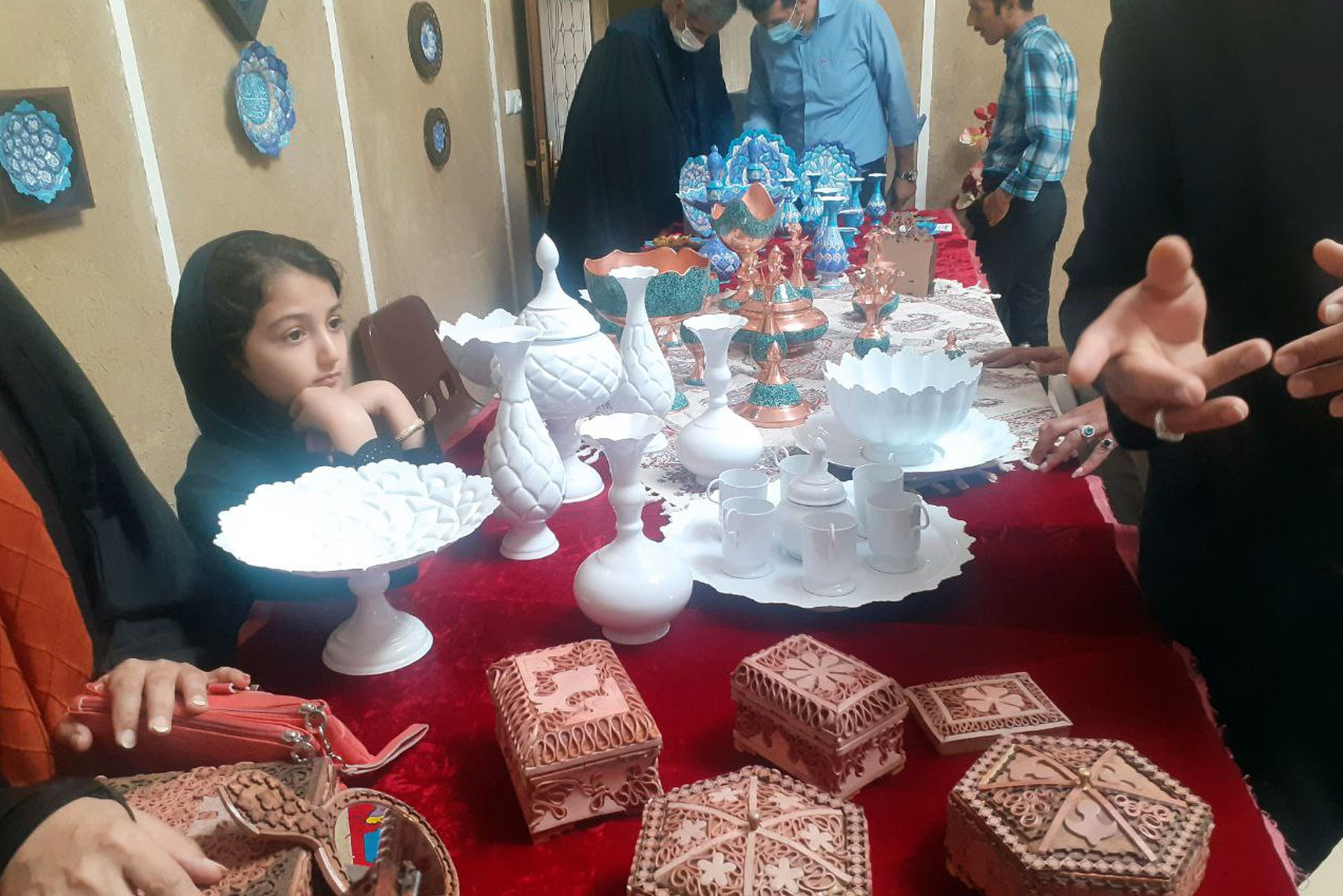 افتتاح نمایشگاه صنایع‌دستی و خوشنویسی در دهاقان