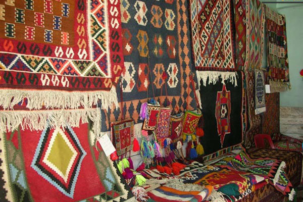 حضور فعال صنعتگران کردستانی در نمایشگاه صنایع‌دستی ارومیه