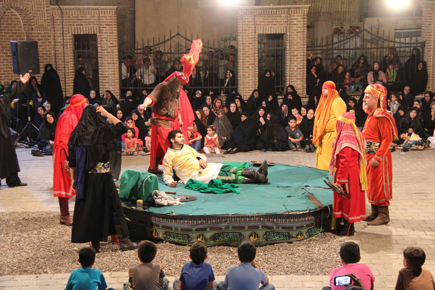 اجرای تعزیه در سرای سعدالسلطنه قزوین