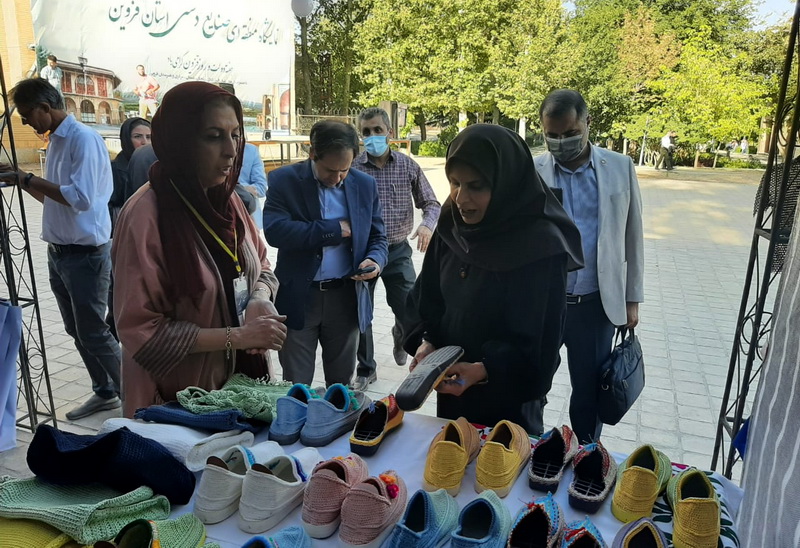 نمایشگاه منطقه‌ای صنایع‌دستی قزوین راه‌اندازی شد