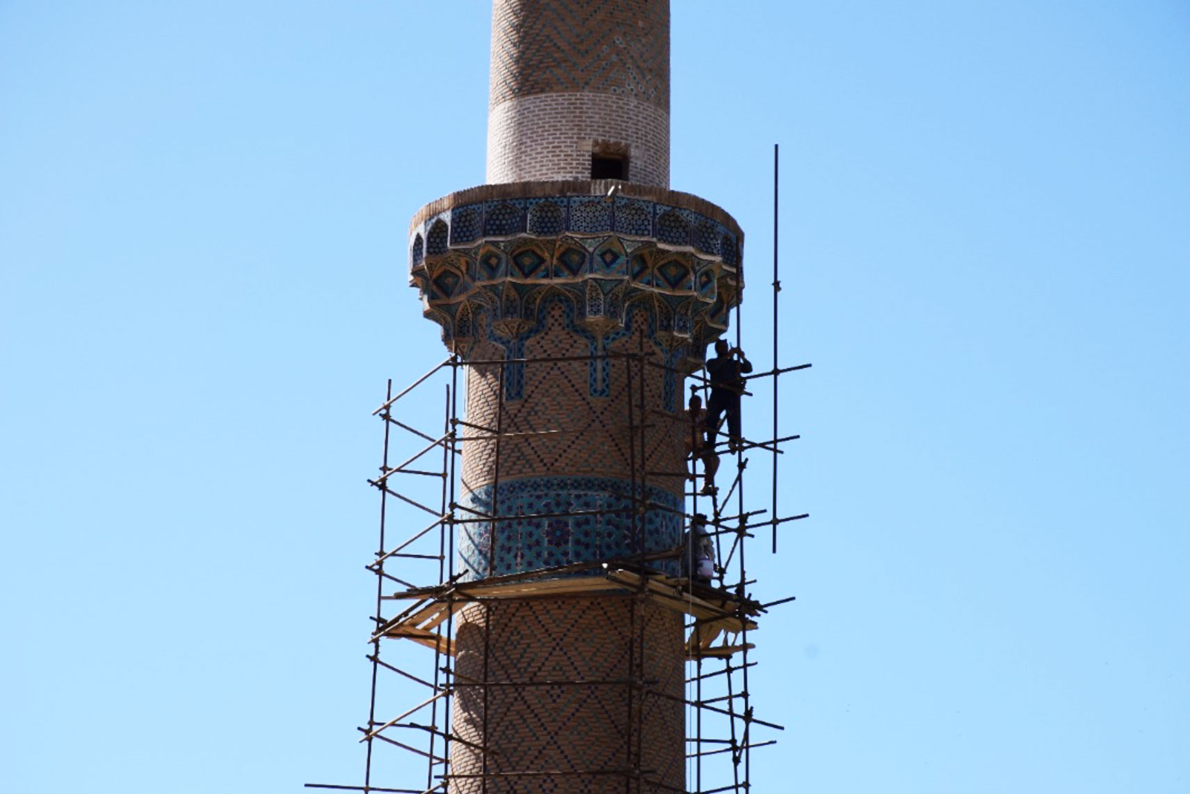 پایان مرحله دوم عملیات مرمت مناره مسجد جامع نطنز