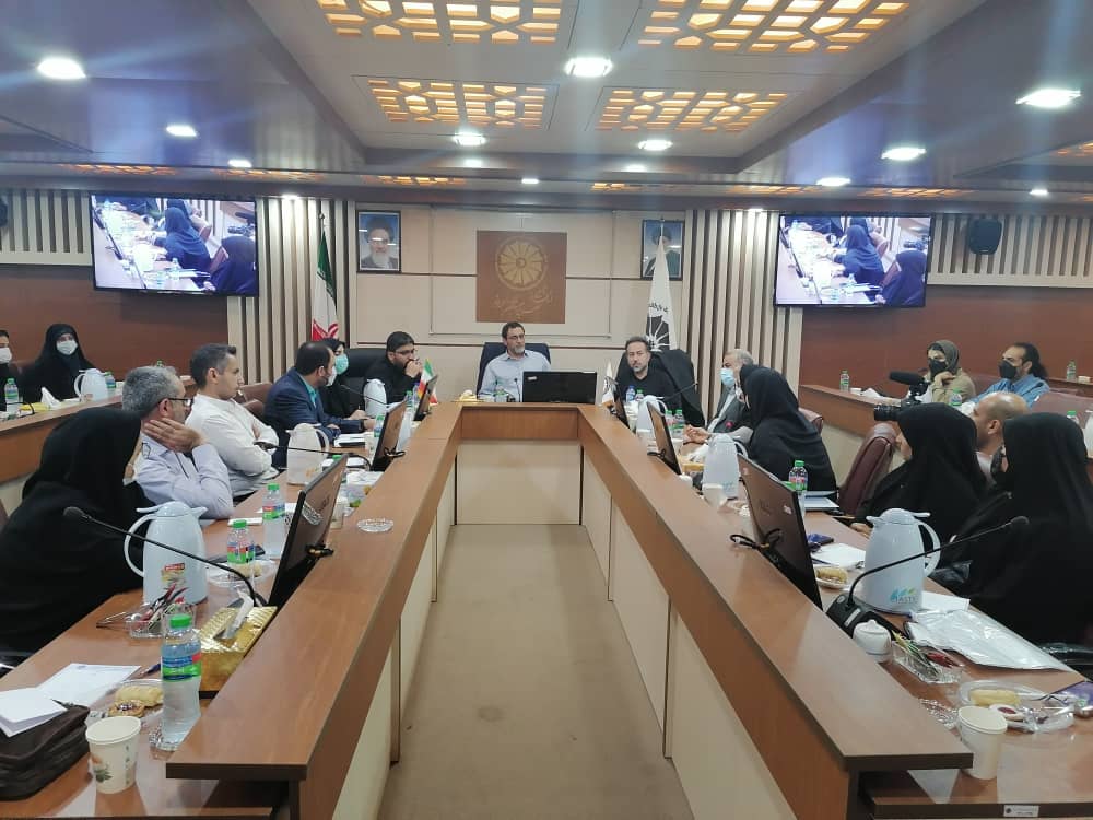 نشست فعالان گردشگری و صنایع‌دستی بوشهر با رئیس کمیسیون صنایع و معادن مجلس