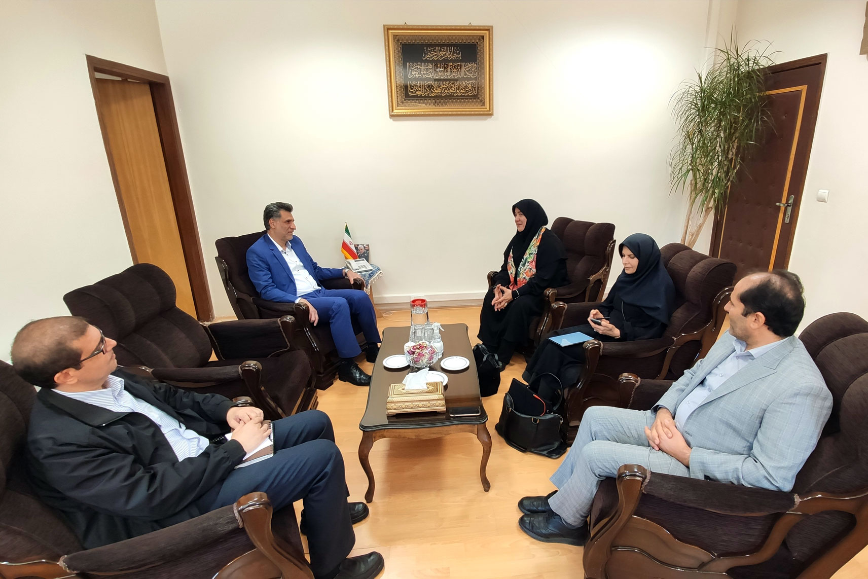 صنایع‌دستی به تربیت ذهن و شکل‌گیری هویت ایرانی منجر می‌شود/ کمیته ترویج و توسعه صنایع‌دستی در اصفهان تشکیل می‌شود