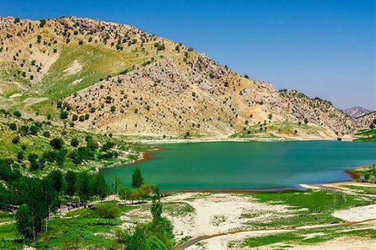 دریاچه مورزرد؛ قابی از زیبایی و درخشندگی در کهگیلویه و بویراحمد