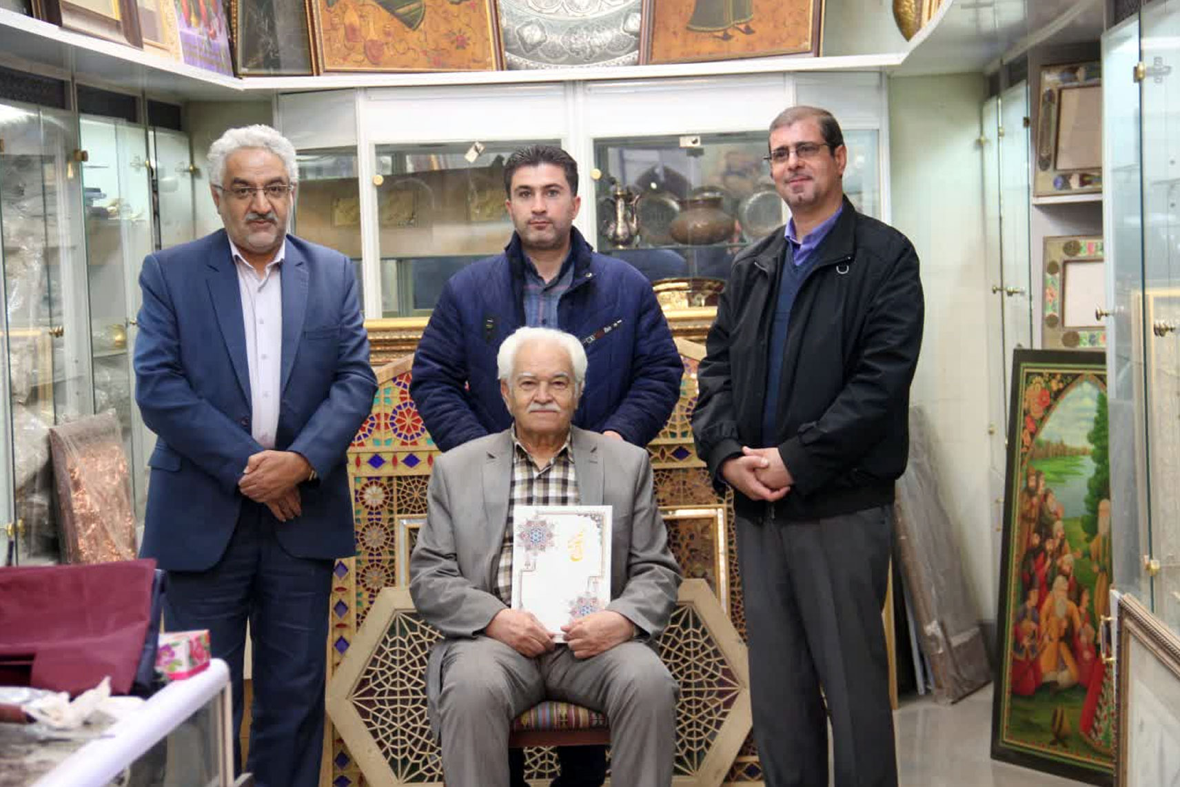 تجلیل از حامی مرمت بازار تاریخی هنر اصفهان