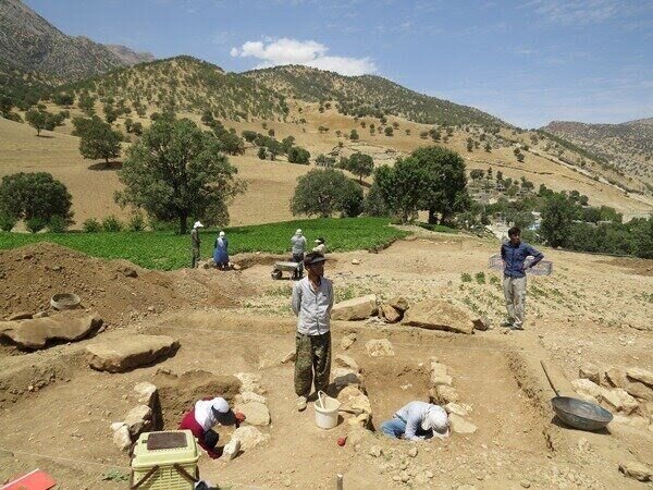 گورستان تاریخی دنا زیر ذره‌بین باستان‌شناسان
