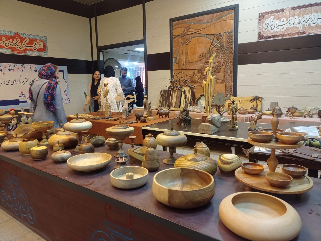 افتتاح نمایشگاه و کارگاه آموزشی صنایع‌دستی در جزیره خارگ
